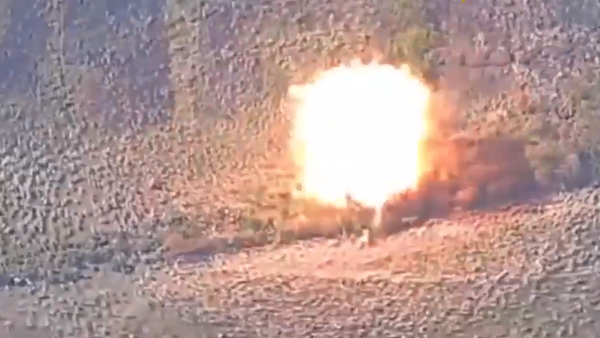 صاروخ روسي يدمر اللواء 72 الأوكراني  - سبوتنيك عربي