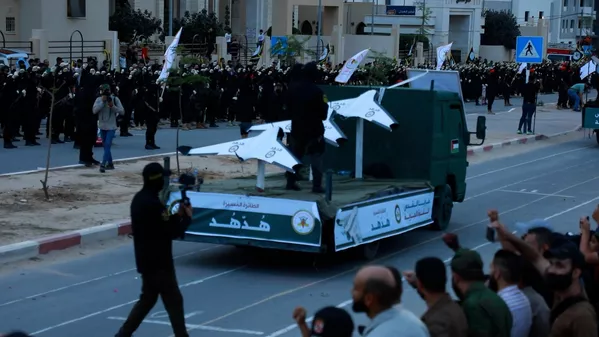 سرايا القدس تكشف عن أسلحة ومسيّرات جديدة خلال عرض عسكري في قطاع غزة
سرايا القدس تكشف عن أسلحة ومسيّرات جديدة خلال عرض عسكري في قطاع غزة
- سبوتنيك عربي