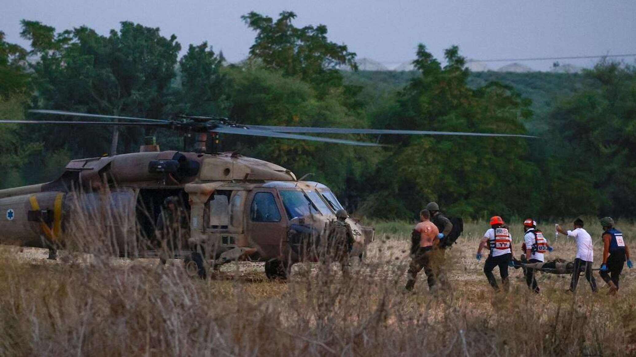 القوات الإسرائيلية تجري عملية عسكرية في سديروت بهدف "تطهيرها" من المسلحين