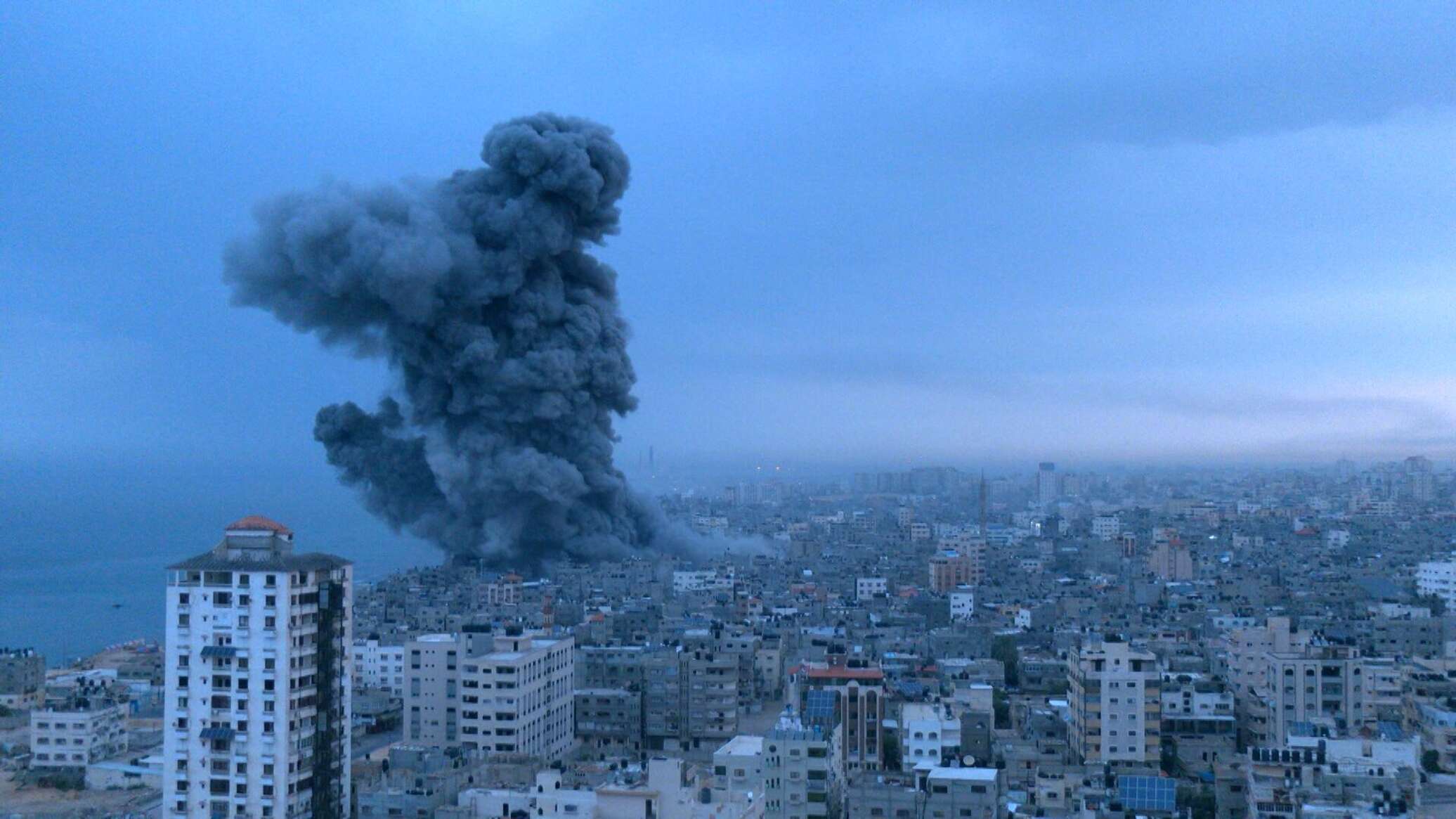 السيسي ومحمد بن سلمان يؤكدان ضرورة ضمان مسار التهدئة بشأن غزة