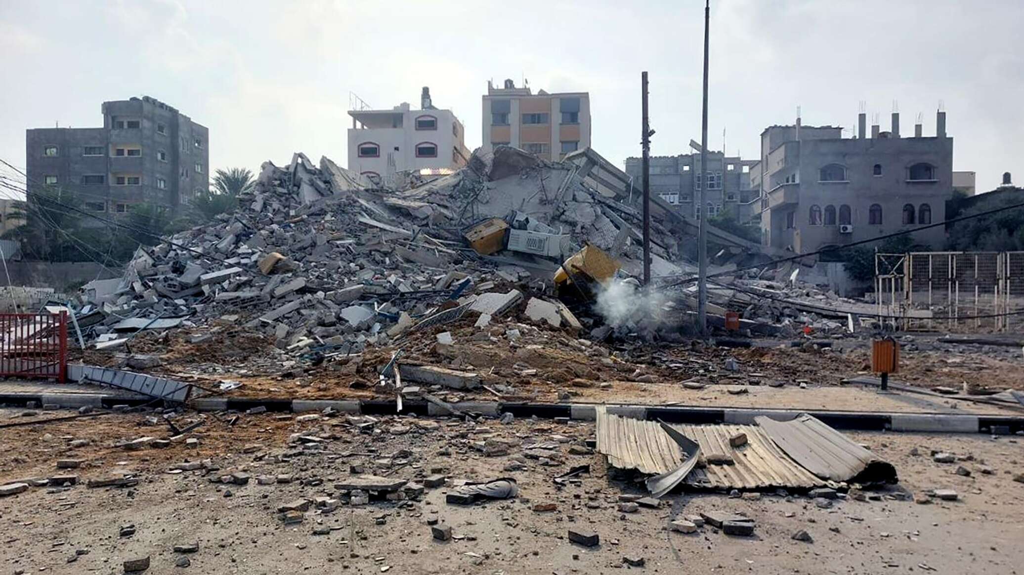 إعلام: إسرائيل قررت ضرب قطاع غزة ولو تسبب ذلك بإيذاء الأسرى