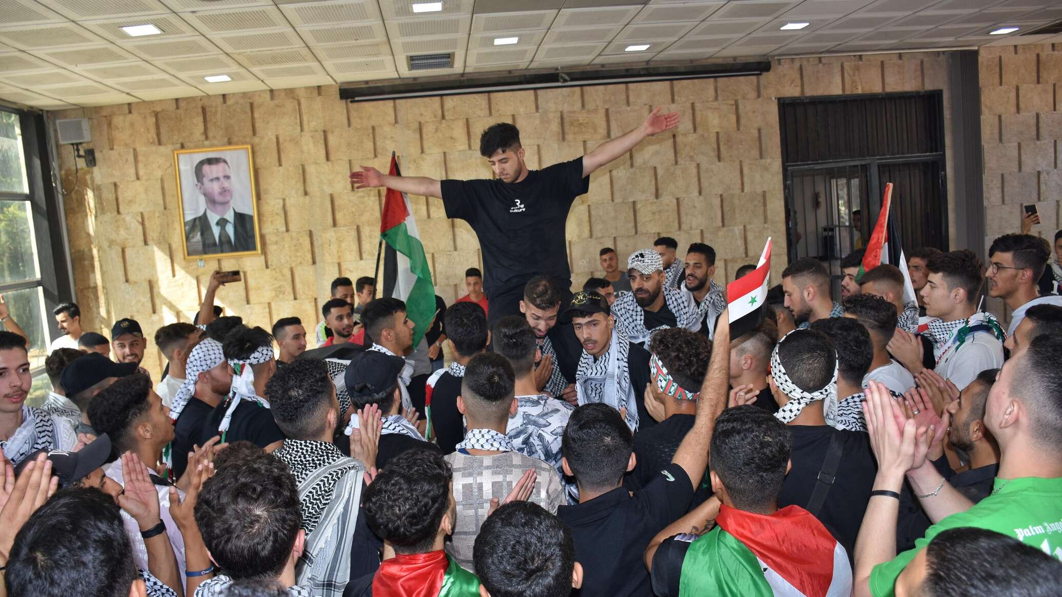 طلاب جامعة حلب يتضامنون مع "طوفان الأقصى" وينددون بالاحتلال الإسرائيلي