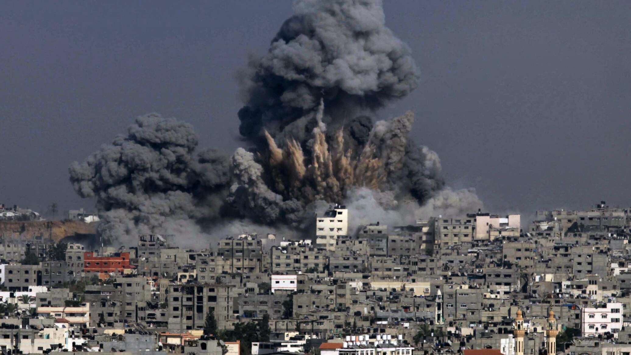 الجيش الإسرائيلي يعلن جاهزيته لتوسيع الهجوم على غزة "برا وجوا وبحرا"