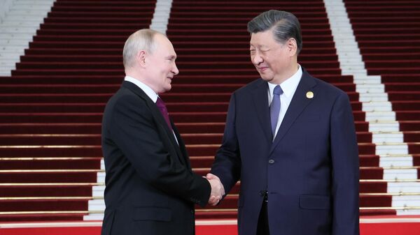رئيس روسيا فلاديمير بوتين يصل بكين للمشاركة في المنتدى الدولي حزام واحد، طريق واحد، الصين - سبوتنيك عربي