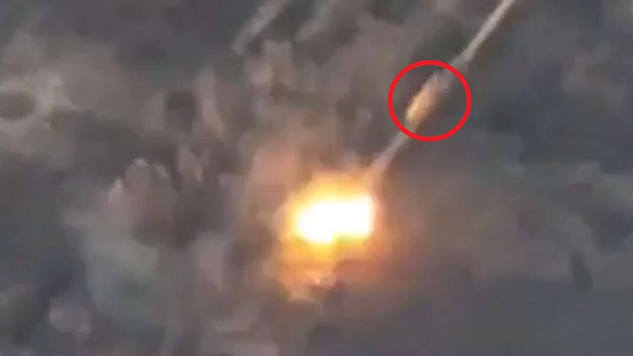 صاروخ روسي يقطع نهر دنيبر ويضرب مركز مراقبة أوكرانيا... فيديو