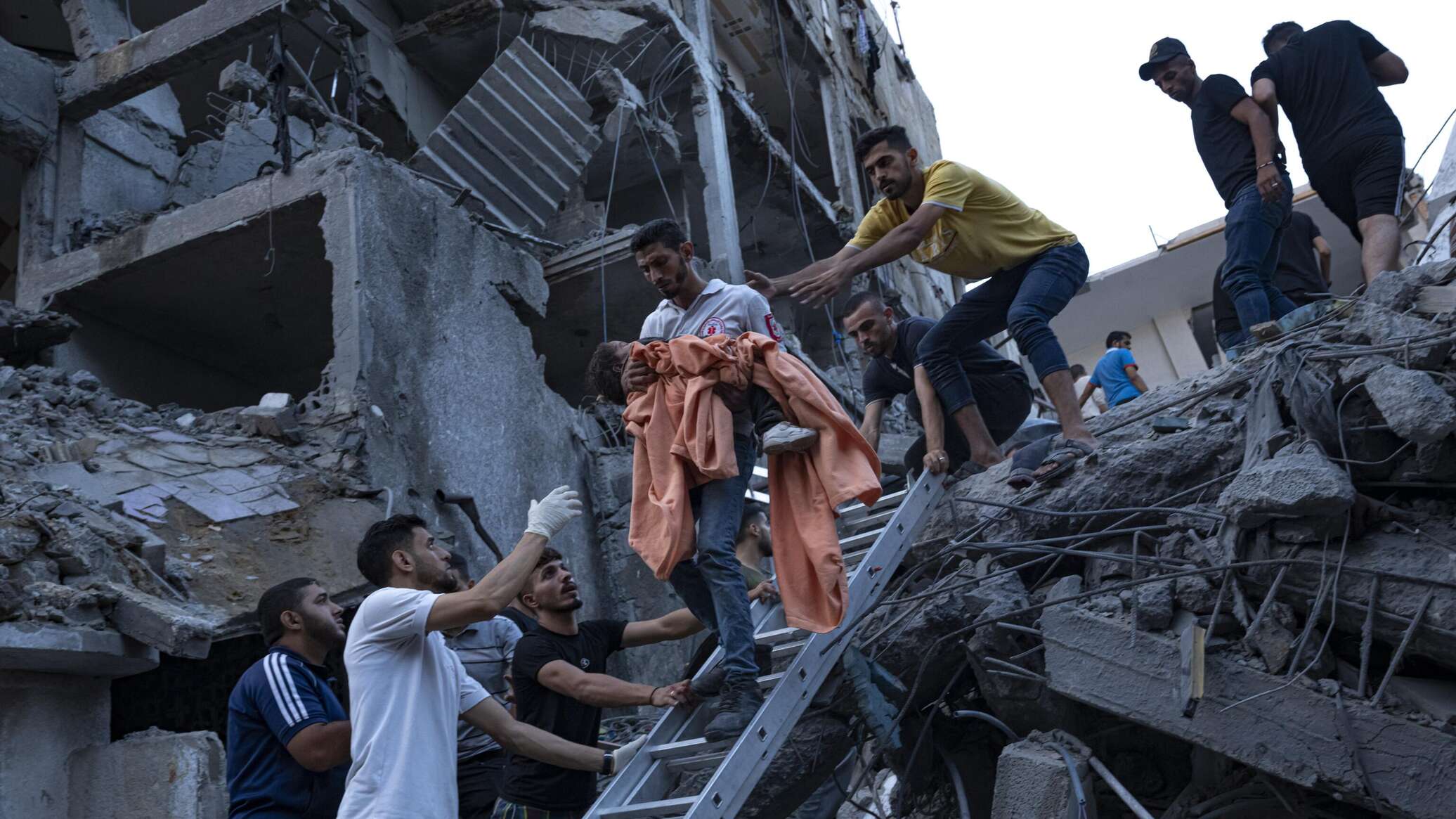 الصحة العالمية: هناك ألف جثة تحت الأنقاض في غزة ليست ضمن حصيلة القتلى المعلنة