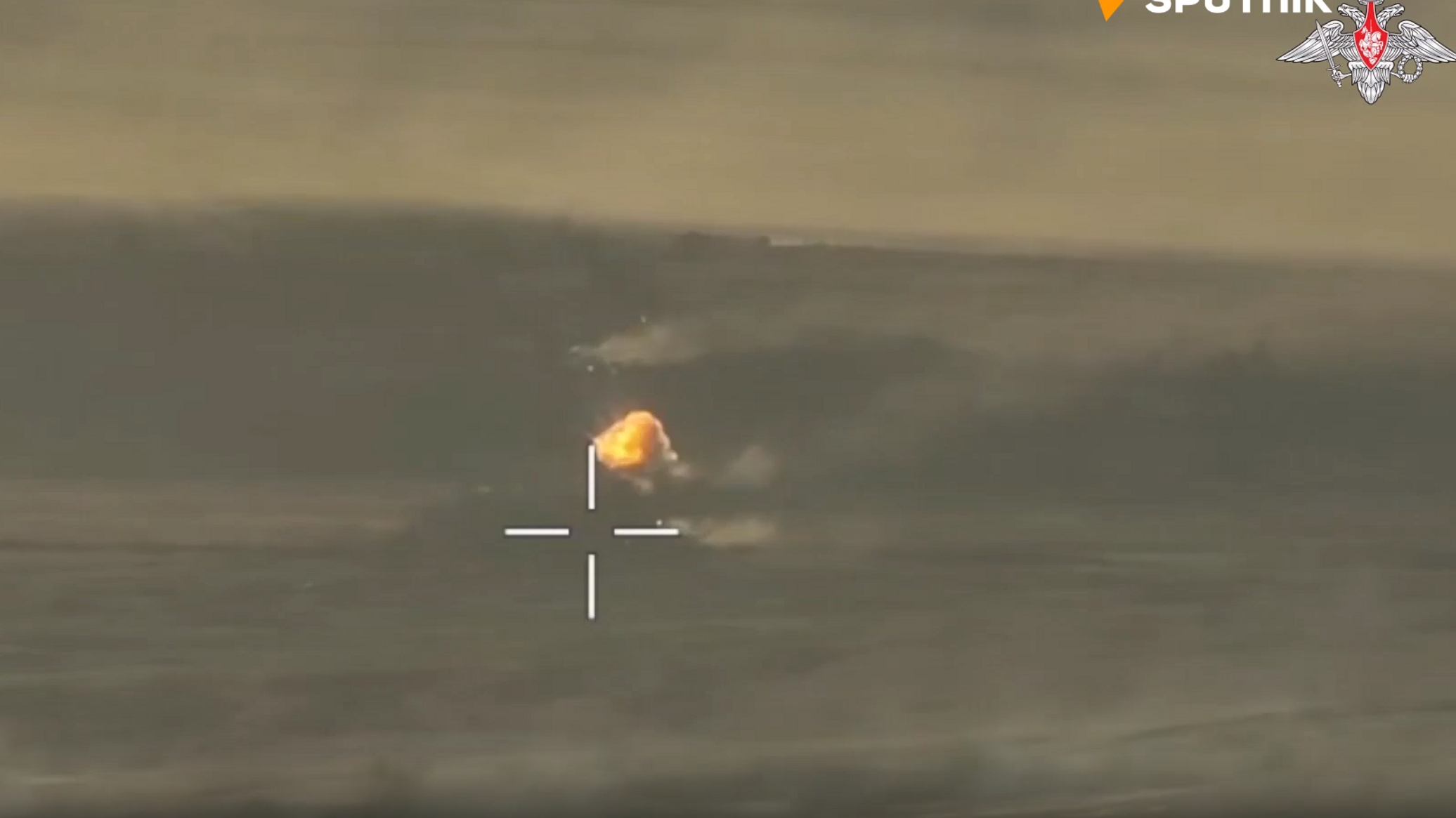 القوات الروسية تقنص دبابة ضمن رتل أوكراني بصاروخ موجه... فيديو