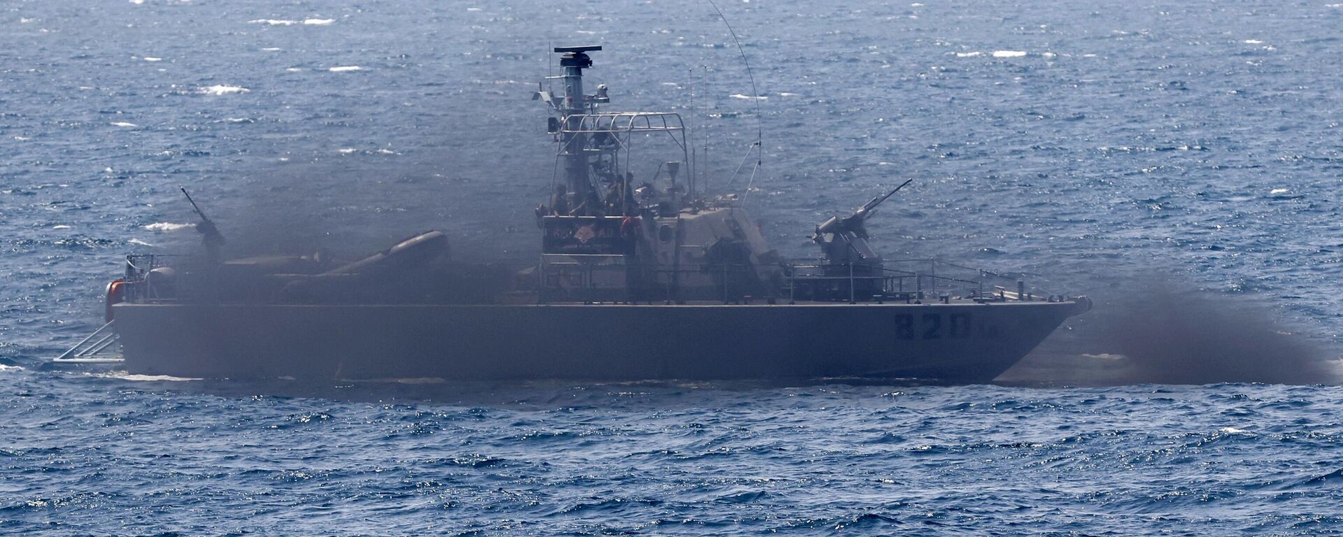 سفينة تابعة للبحرية الإسرائيلية تقوم بدوريات في مياه البحر الأبيض المتوسط قبالة ساحل رأس الناقورة  - سبوتنيك عربي, 1920, 02.03.2024
