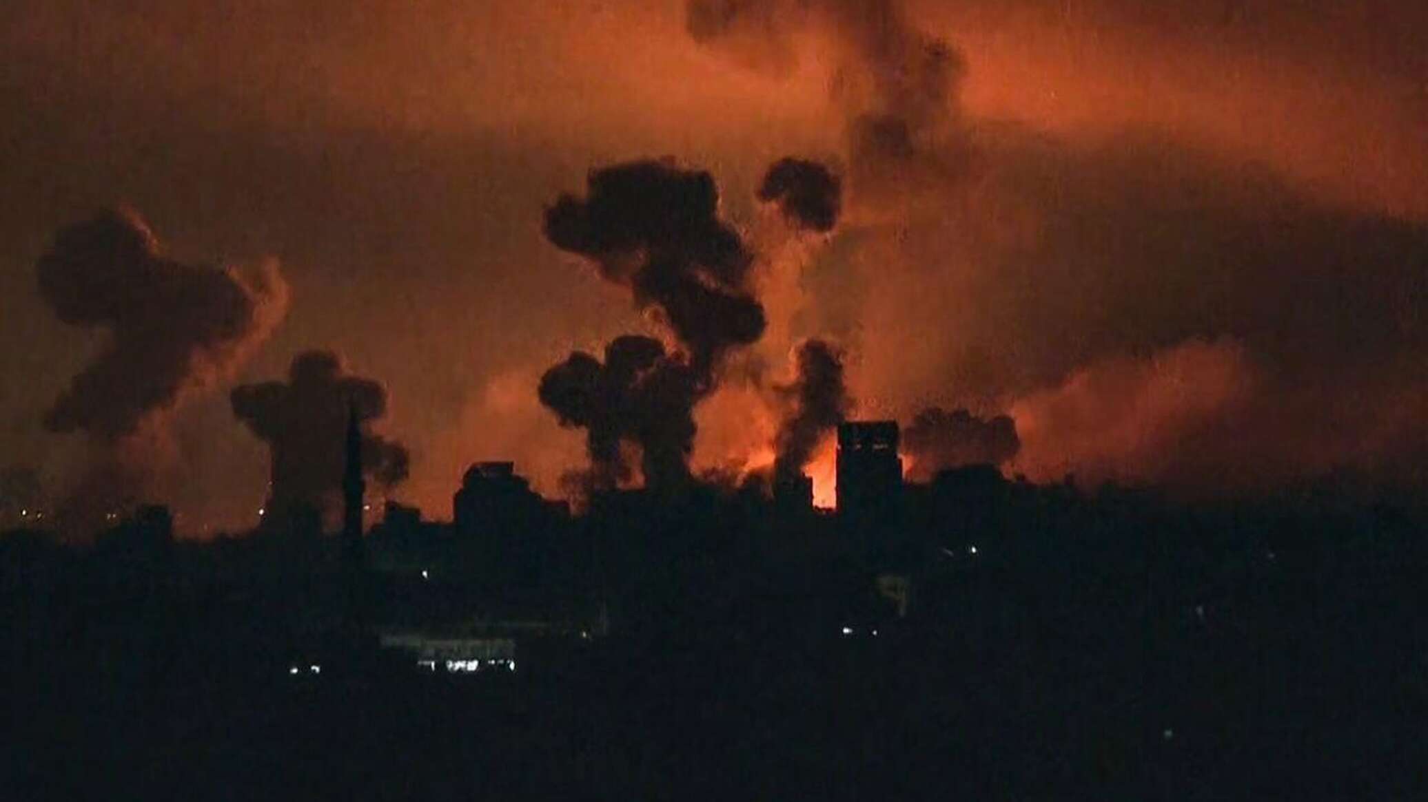 مقتل 55 فلسطينيا على الأقل وإصابة العشرات في قصف إسرائيلي على معظم مناطق غزة