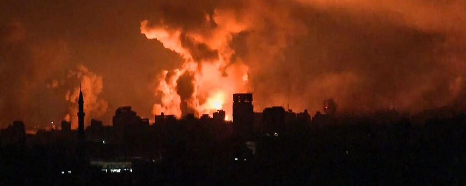 قصف إسرائيلي هو الأعنف على قطاع غزة مساء اليوم الـ 21 للحرب  - سبوتنيك عربي, 1920, 04.11.2023