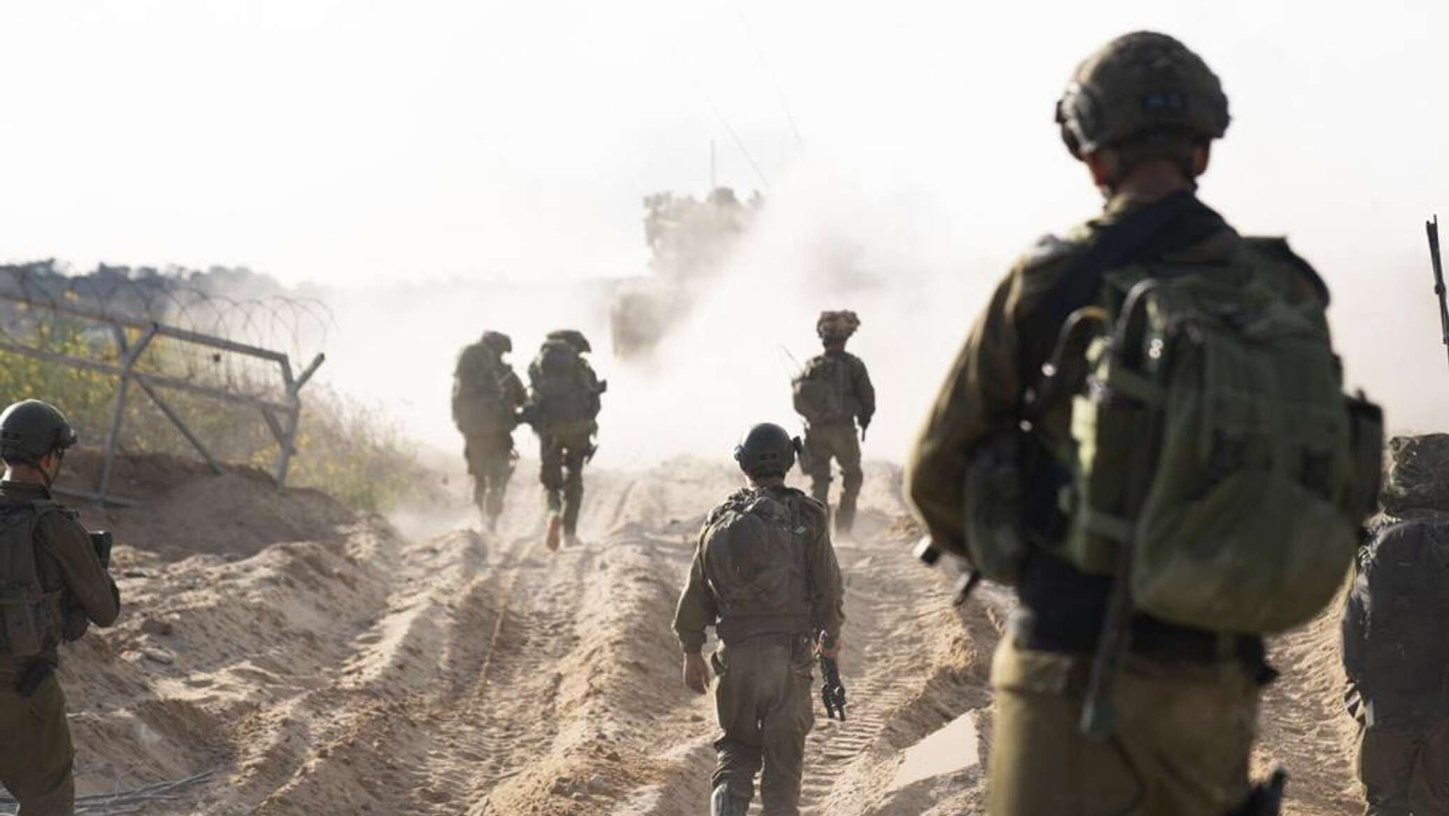 الجيش الإسرائيلي: مقتل ضابطين برتبة نقيب وإصابة 4 عسكريين آخرين بجروح خطيرة شمالي غزة