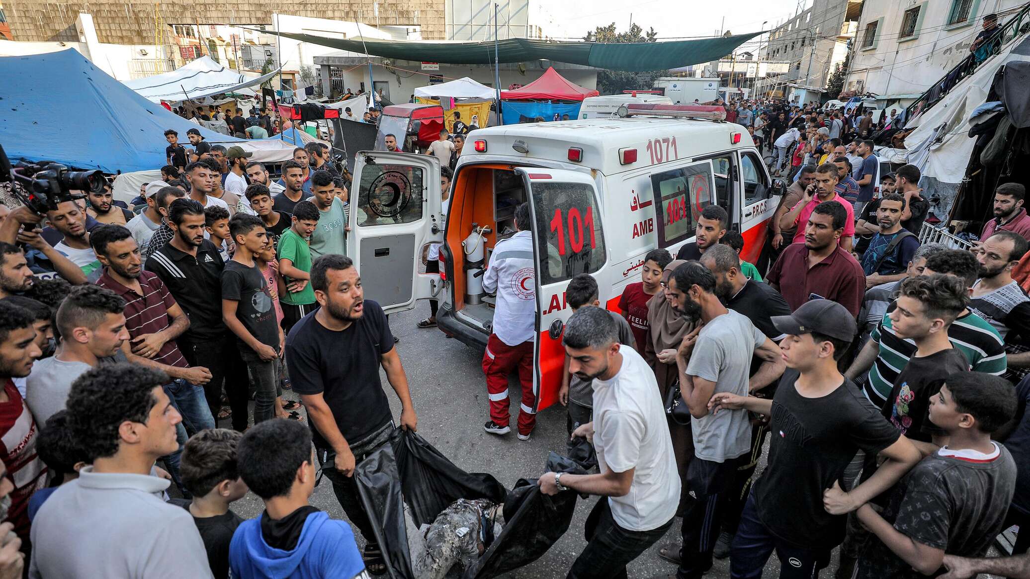 المتحدث باسم الهلال الأحمر الفلسطيني: خروج ثاني أكبر مستشفى في غزة عن العمل