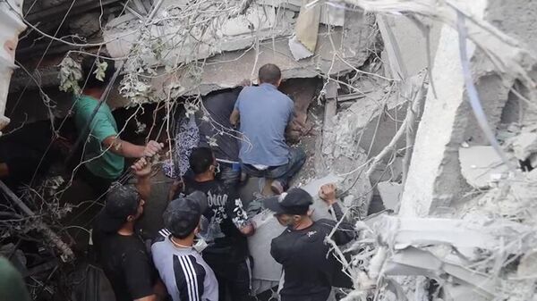 آثار قصف الطيران الحربي الإسرائيلي على قطاع غزة - سبوتنيك عربي