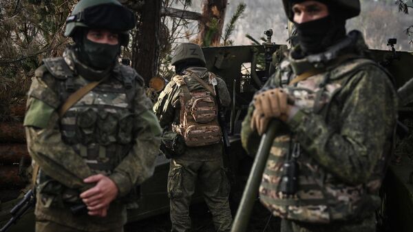 Боевая работа 152-мм пушки 2А3б Гиацинт-Б на Краснолиманском направлении СВО - سبوتنيك عربي