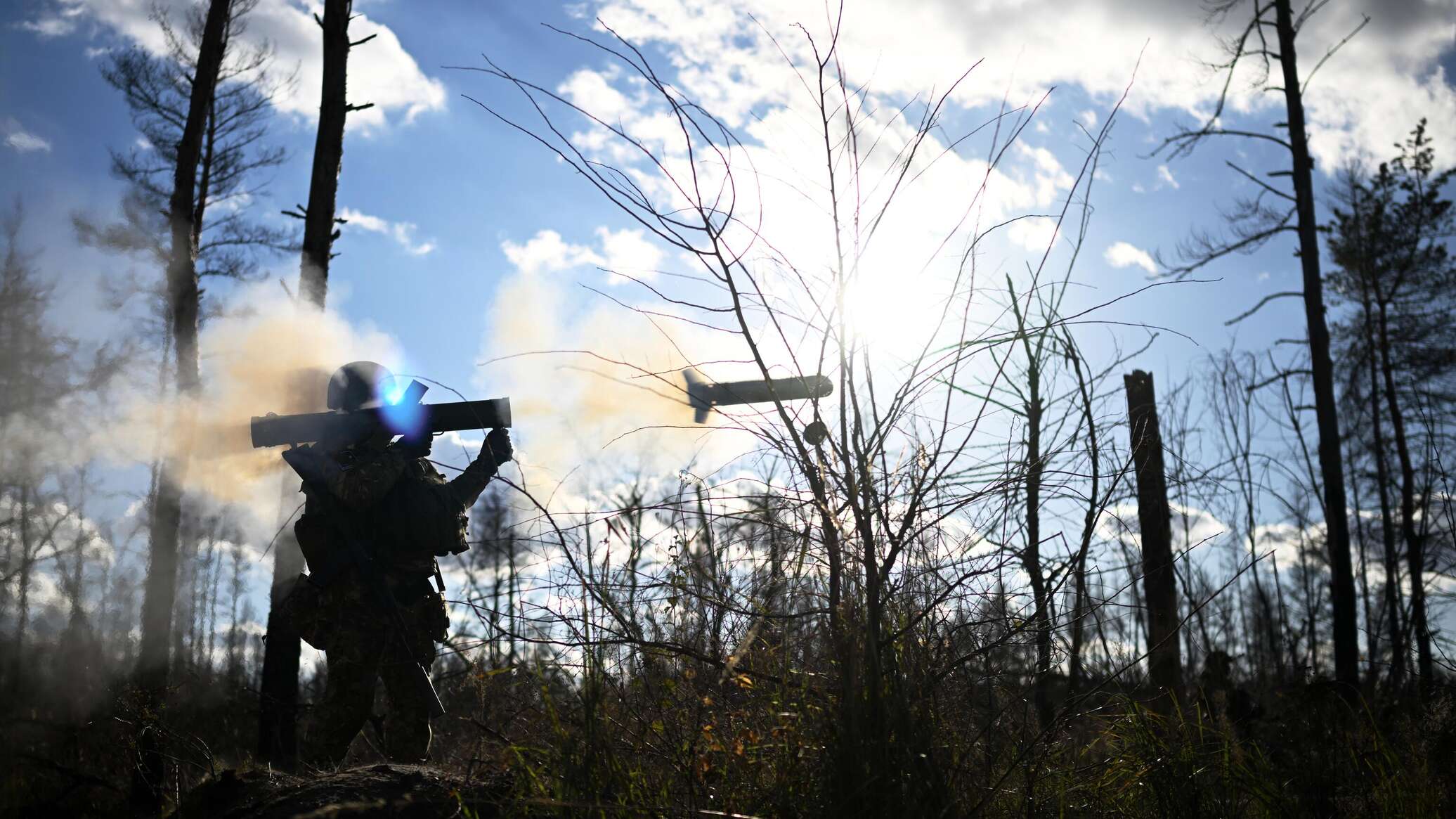 القوات المجوقلة الروسية تشن هجوما مدفعيا استهدف مواقع عسكرية أوكرانية قرب رابوتينو