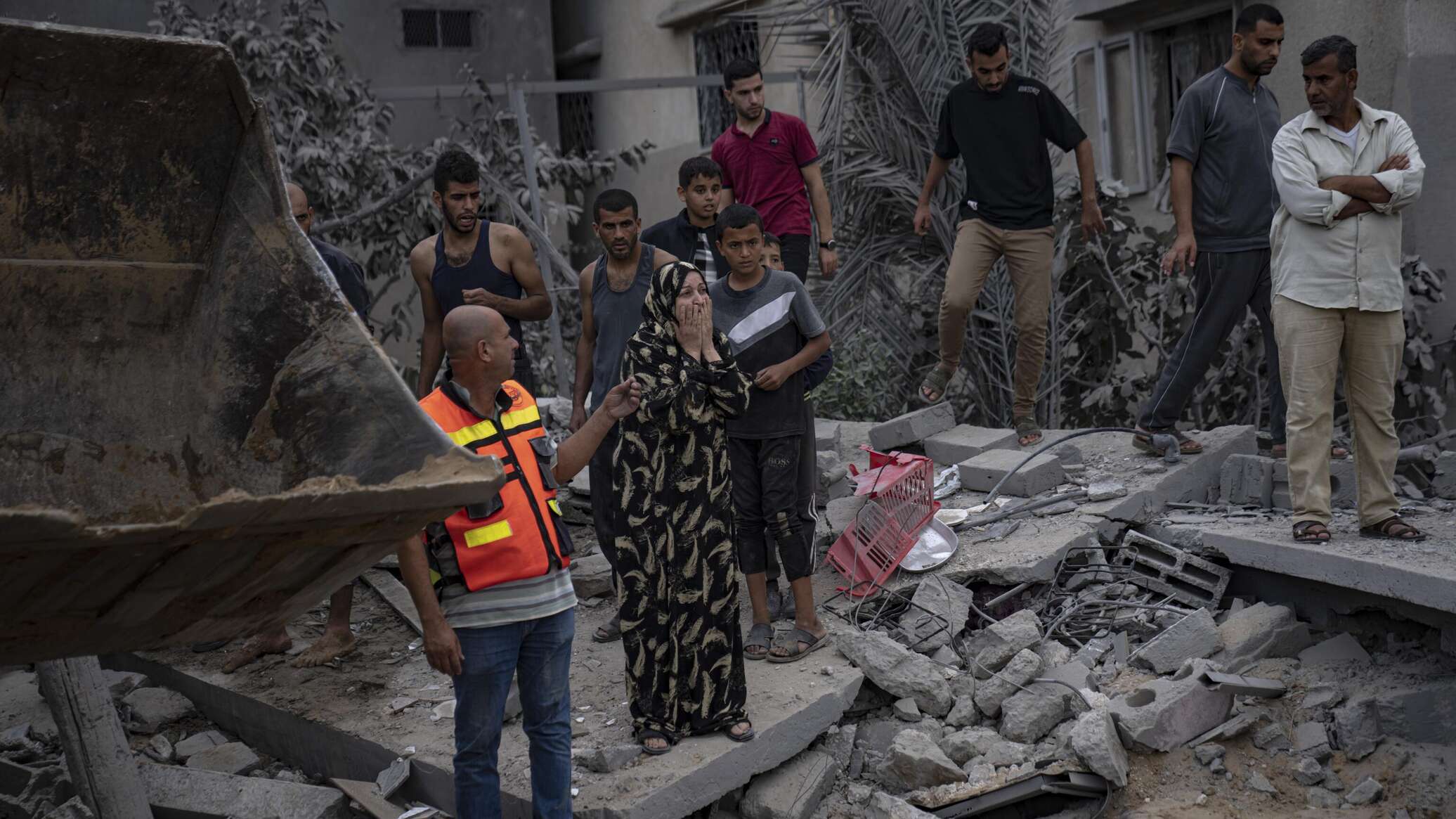 الصفدي وعبد اللهيان يبحثان جهود وقف الهجوم الإسرائيلي على قطاع غزة