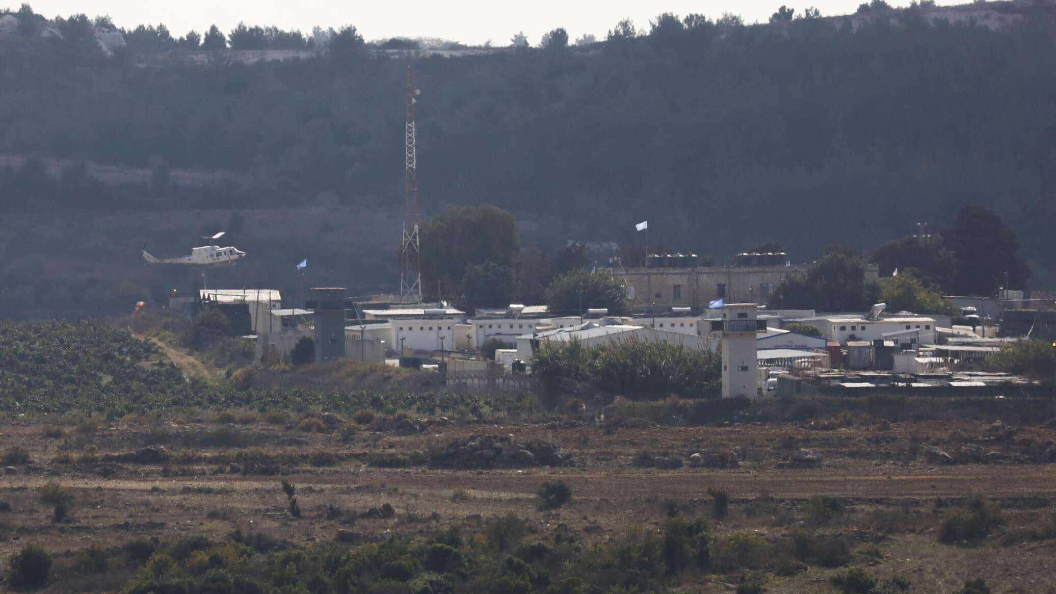 إسرائيل: الانفجار الذي استهدف قوات "اليونيفيل" جنوبي لبنان ناجم عن عبوة ناسفة زرعها "حزب الله"