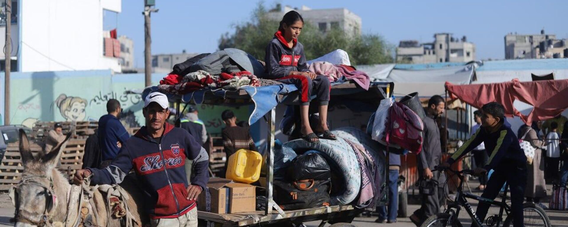الهلال الأحمر الفلسطيني يعلن انطلاق 61 شاحنة مساعدات إلى قطاع غزة - سبوتنيك عربي, 1920, 26.11.2023
