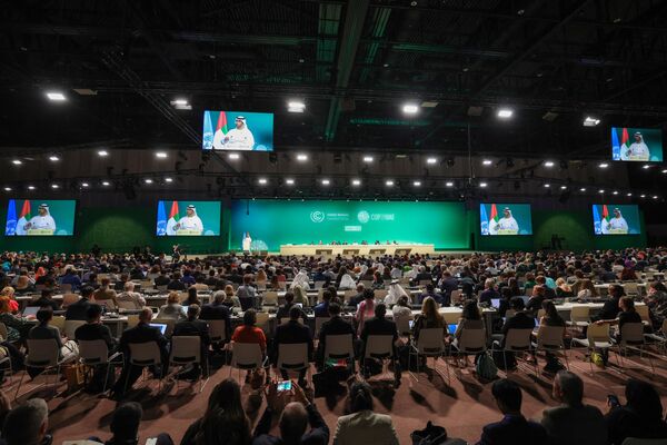 رئيس CORP 28 سلطان أحمد الجبير يتحدث خلال حفل افتتاح  قمة المناخ التابعة للأمم المتحدة في &quot;كوب 28&quot;، في دبي، الإمارات العربية المتحدة، 30 نوفمبر 2023. - سبوتنيك عربي