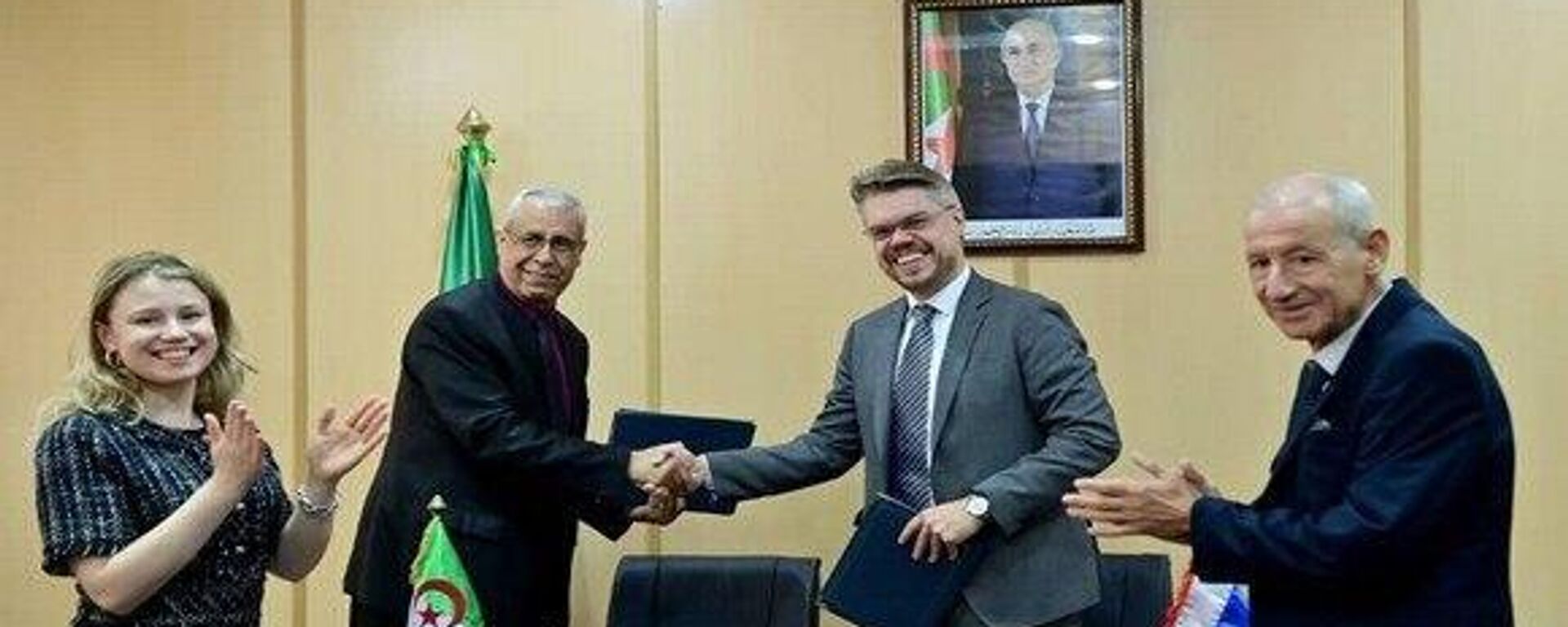 توقيع اتفاقية تعاون بين وكالة سبوتنيك ووكالة الأنباء الجزائرية  - سبوتنيك عربي, 1920, 01.12.2023
