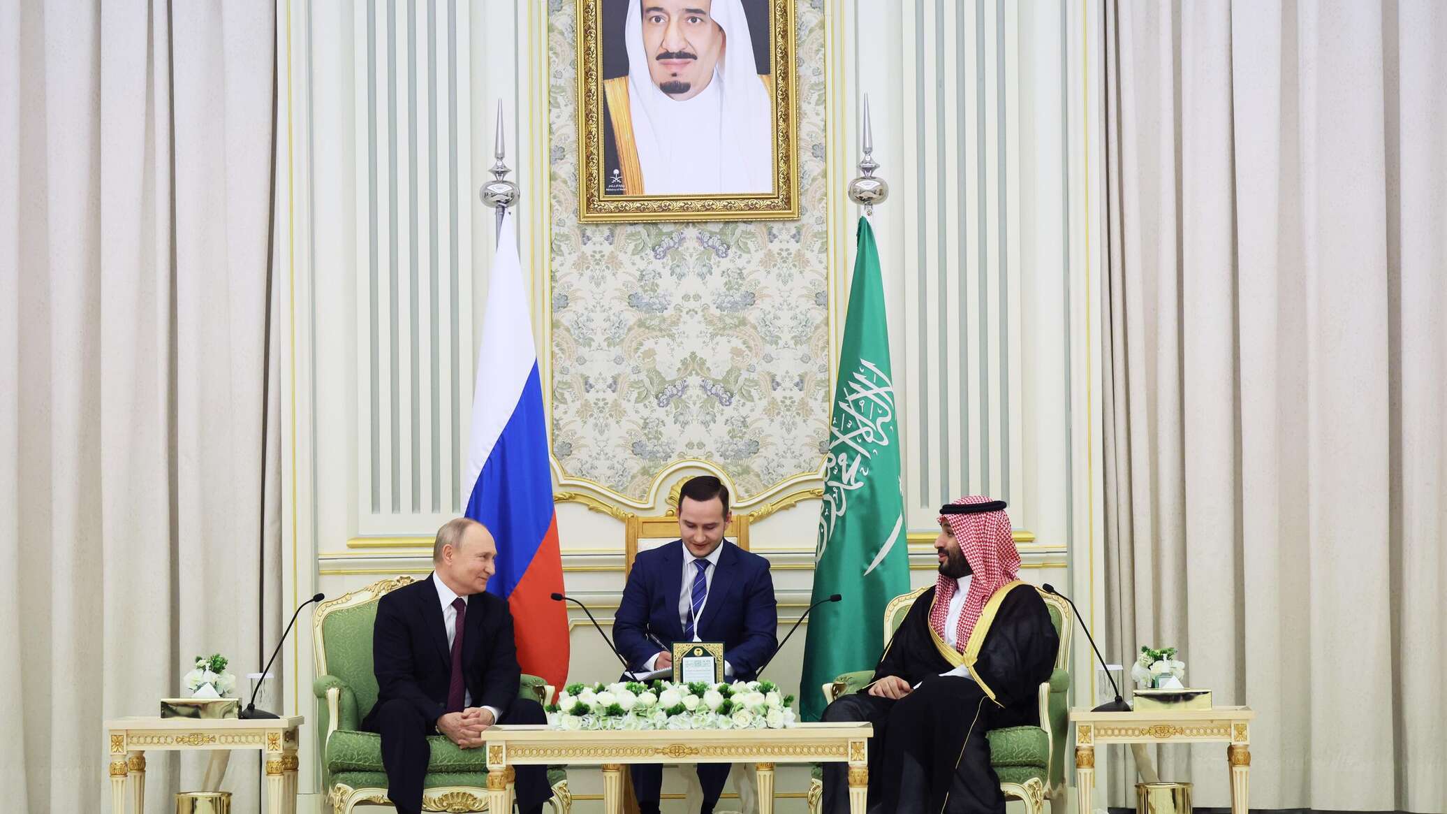 خبير سوري لـ "سبوتنيك": زيارة بوتين إلى السعودية والإمارات مؤشر تحرك نحو قطبية جديدة