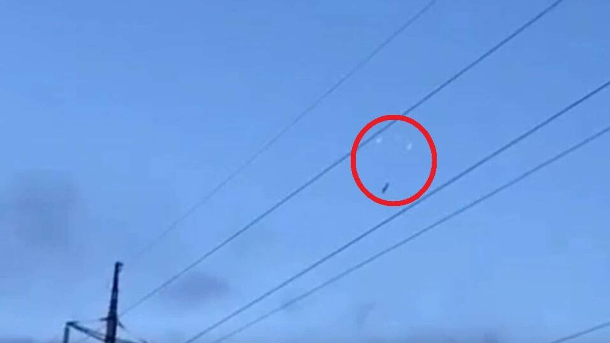 المشاهد الأولى للصاروخ الروسي الذي حير الغرب وأوكرانيا بسبب إطلاقه "فخاخا للدفاعات الجوية"... فيديو