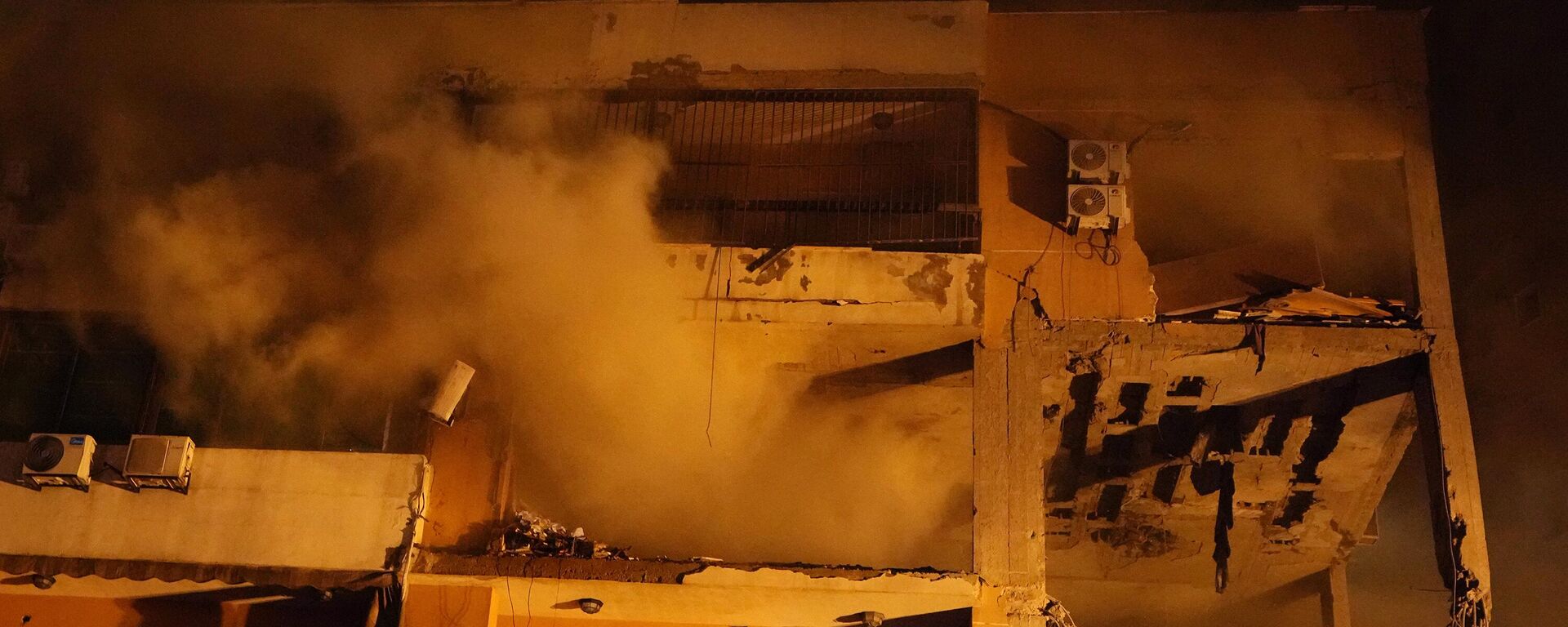 المبنى الذي كان يتواجد فيه القيادي في حماس صالح العاروري في الضاحية الجنوبية لبيروت، حيث قُتل هو وقيادات أخرى في حماس نتيجة قصف إسرائيلي. المبنى الذي كان يتواجد فيه القيادي في حماس صالح العاروري في الضاحية الجنوبية لبيروت، وقتل فيه هو وقيادات من حماس نتيجة قصف إسرائيلي - وطن نيوز عربية، 1920، 2024/03/03