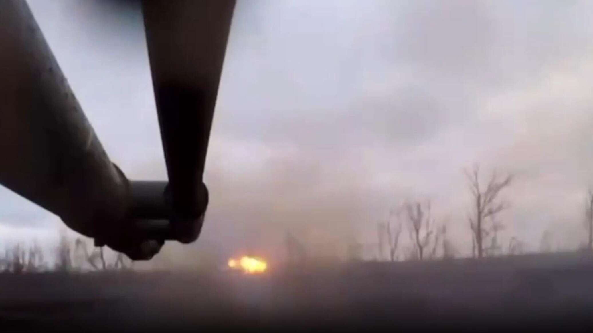 دبابات روسية تقتحم مواقع القوات الأوكرانية على محور زابوروجيه... فيديو