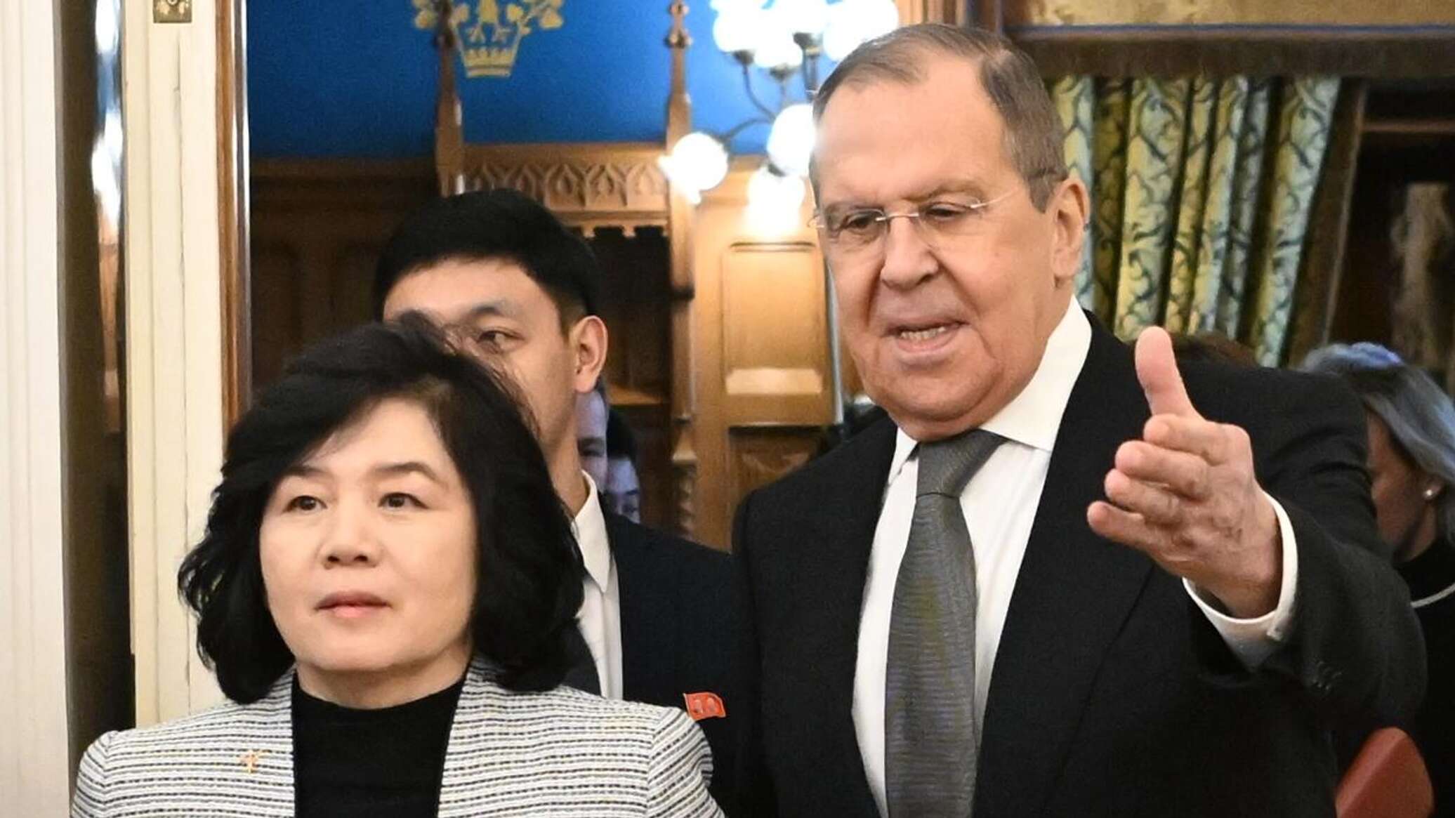لافروف: روسيا تؤيد تسوية شاملة وعادلة للمشاكل في شبه الجزيرة الكورية
