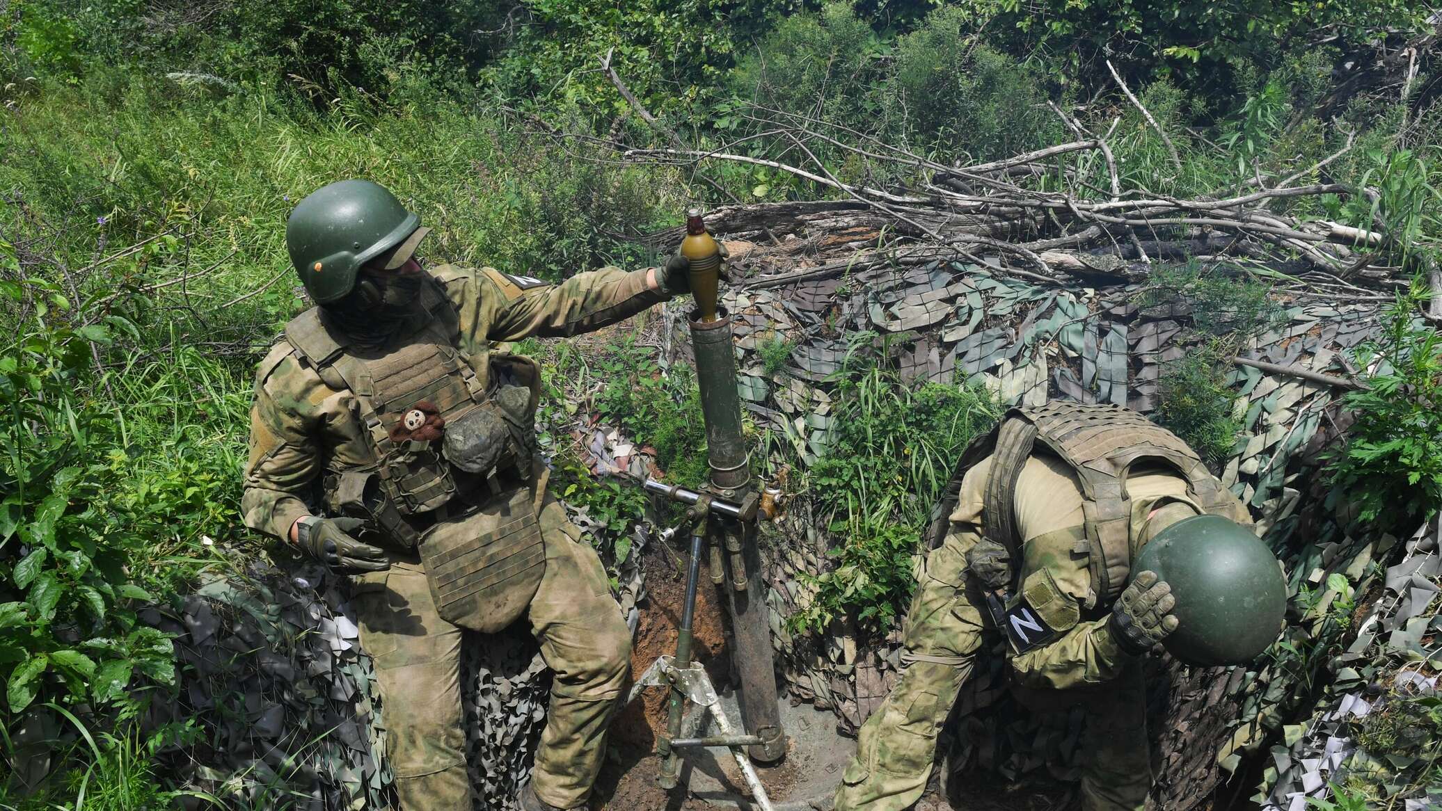 القوات الروسية تدمر قاعدة تخزين أوكرانية مع 32 مدفع هاوتزر