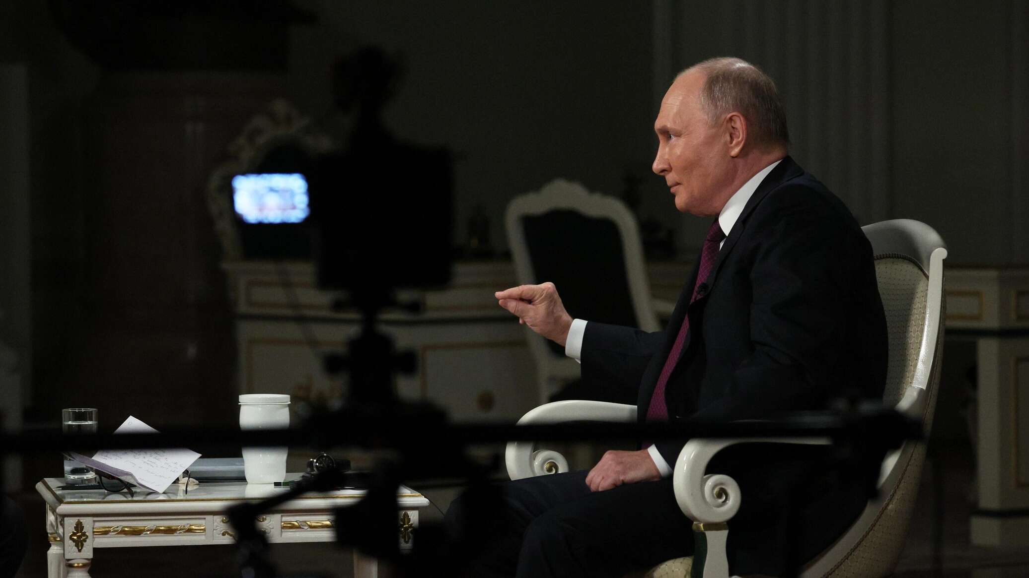 بوتين يكشف عن "مرض عضال" يصيب العالم وعلاقته بالدماغ خلال مقابلته مع كارلسون