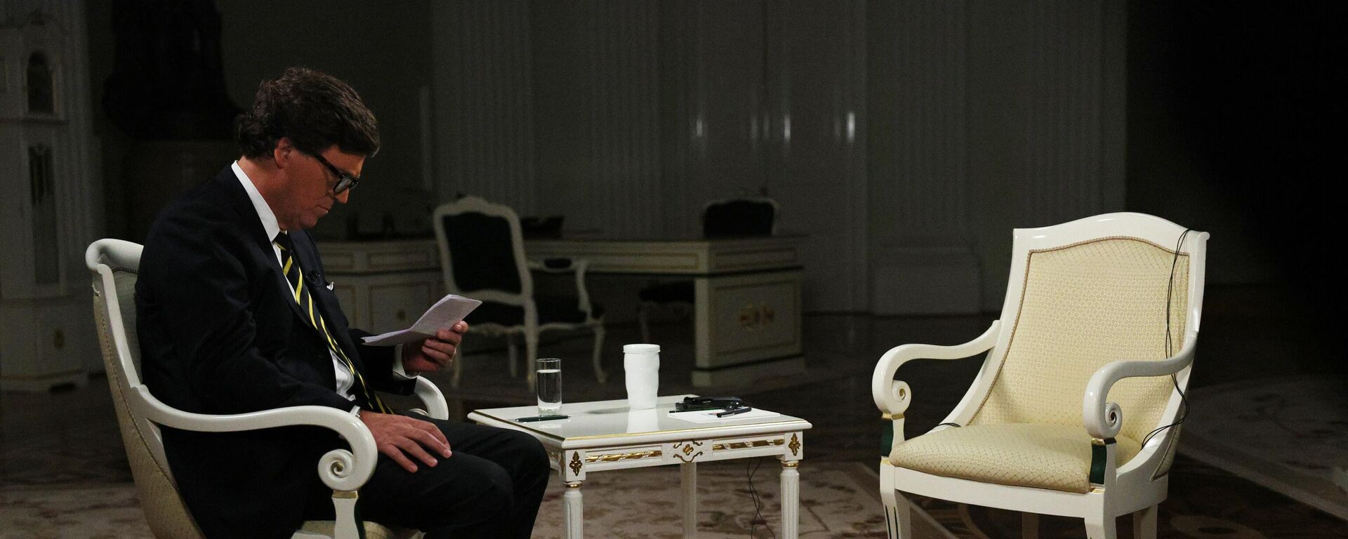 الصحفي الأمريكي، مؤسس منصة فيديو شبكة تاكر كارلسون، تاكر كارلسون، قبل أن يجري مقابلة مع الرئيس الروسي فلاديمير بوتين الكرملين، موسكو، روسيا 6 فبراير 2024 - سبوتنيك عربي, 1920, 11.02.2024