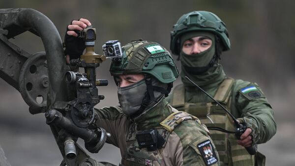 القوات المسلحة الروسية تقصف مواقع القوات المسلحة الأوكرانية في اتجاه محور كراسني ليمان، العملية العسكرية الخاصة - سبوتنيك عربي