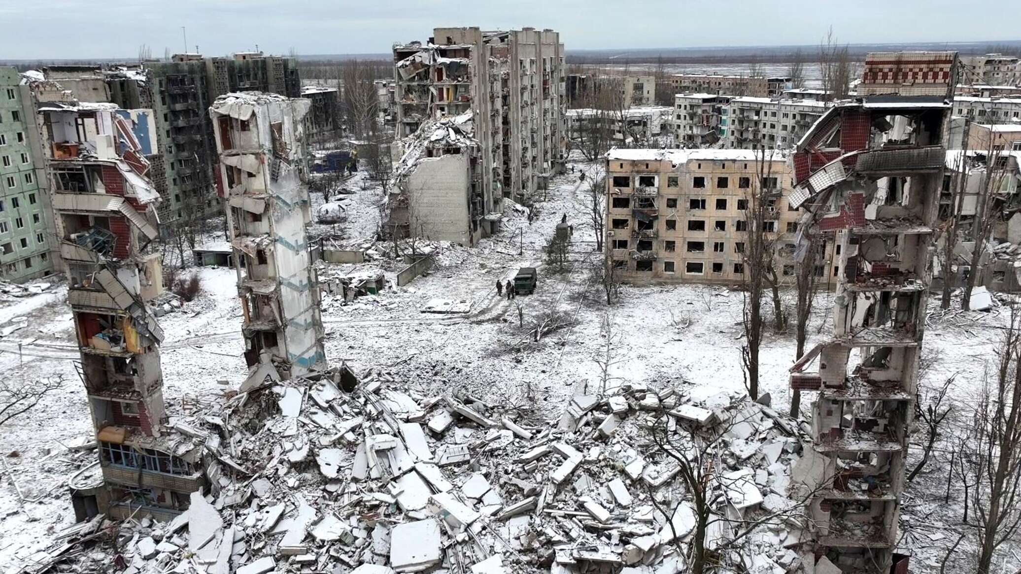 القوات الأوكرانية تقصف مناطق في دونيتسك بقذائف "الناتو"