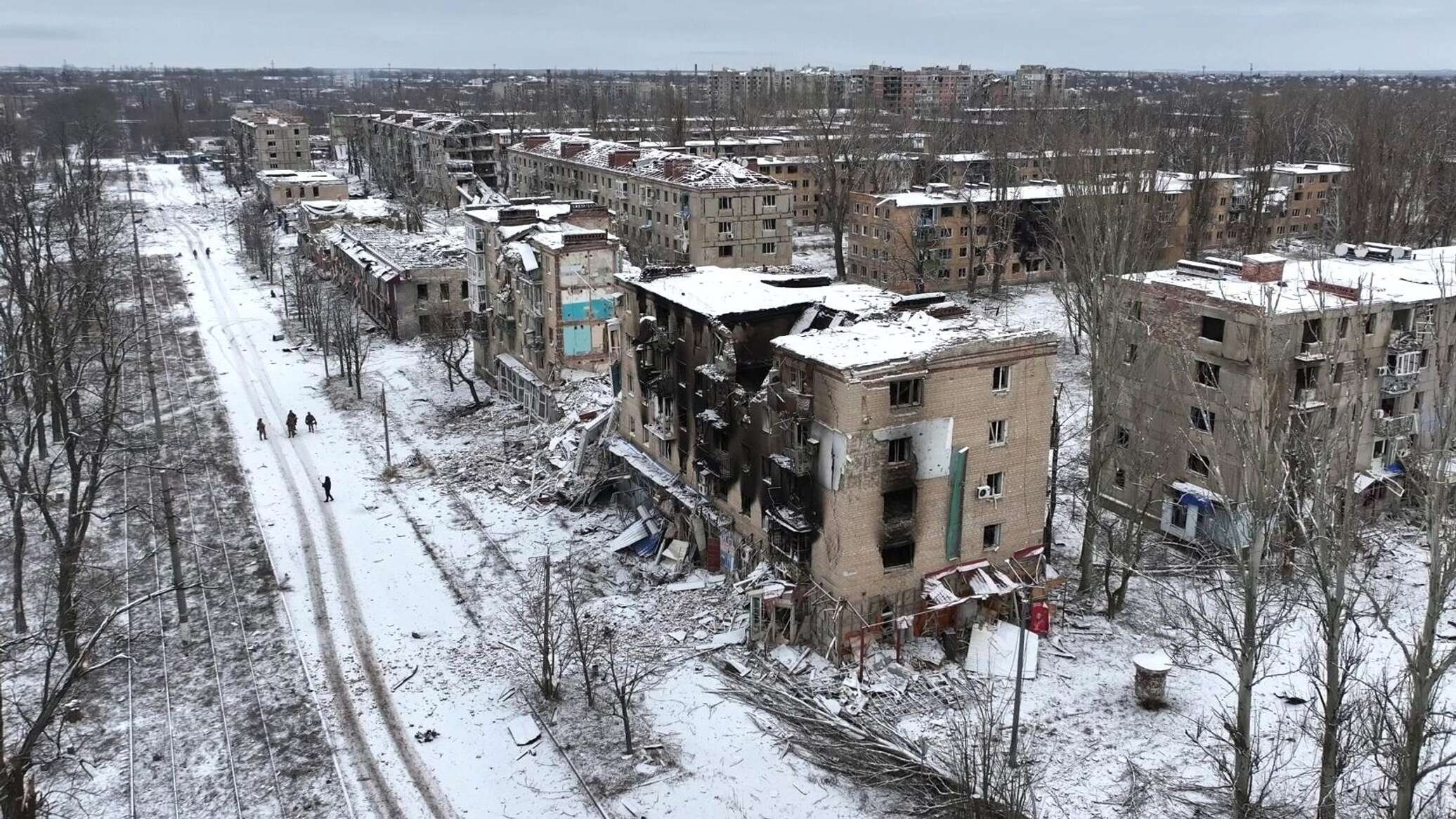 إصابة ثلاثة مدنيين بينهم طفلان جراء قصف أوكراني على دونيتسك