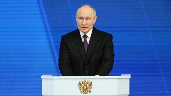 الرئيس الروسي فلاديمير بوتين خلال رسالة إلى الجمعية الفيدرالية الروسية - سبوتنيك عربي