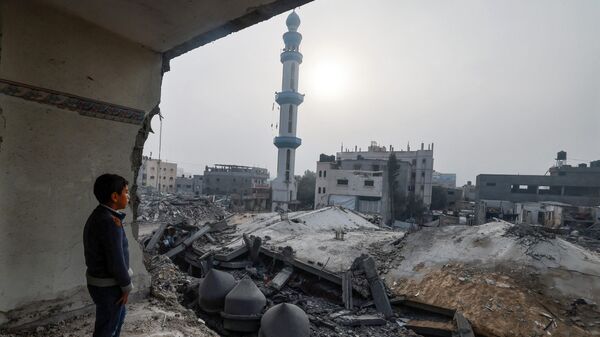 Мечеть Аль-Фарук, разрушенная израильской бомбардировкой в Рафахе на юге сектора Газа - سبوتنيك عربي