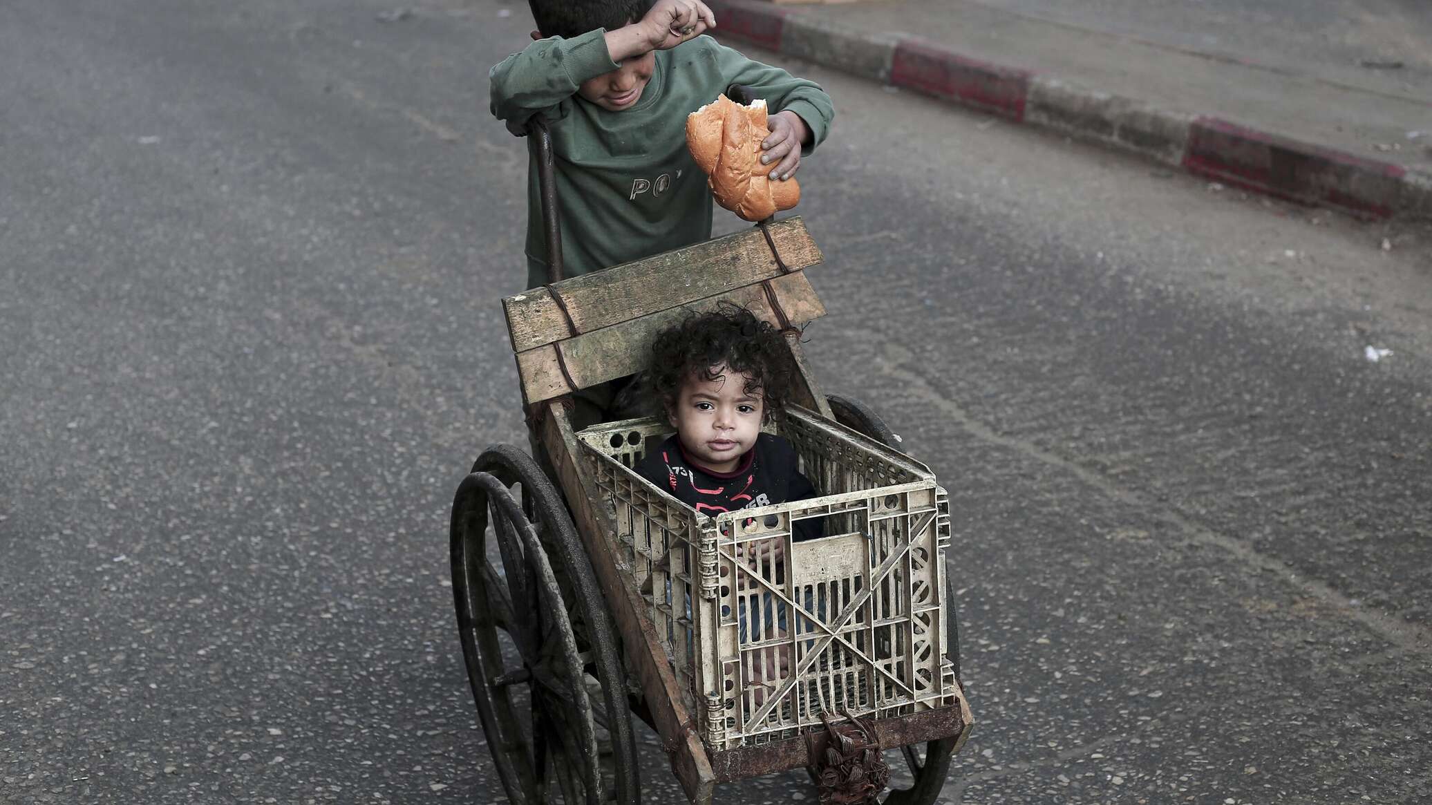 الممثل الأمريكي ليام نيسون: حصيلة ضحايا حرب غزة من الأطفال لا يمكن تحملها