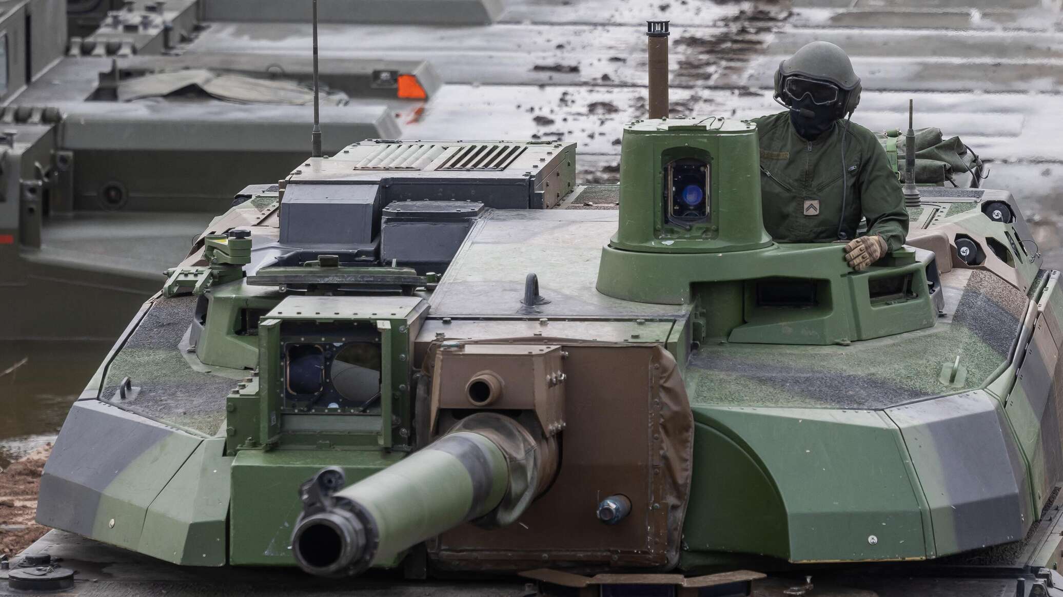 مصدر لـ"سبوتنيك": الناتو يعزز حدود رومانيا بدفاعات ألمانية والأسلحة تتدفق إلى أوكرانيا