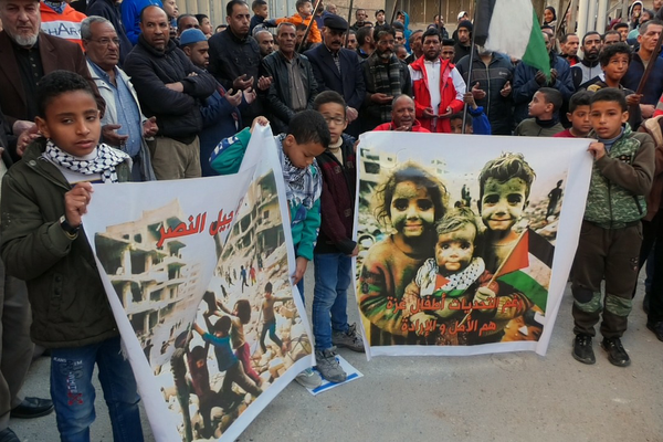 مخيمات اللاجئين الفلسطينيين في سوريا تنظم وقفة تضامنية مع أهالي غزة - سبوتنيك عربي