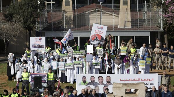 وقفة احتجاجية للهيئات الطبية اللبنانية بشأن الاعتداءات الإسرائيلية على الطواقم الصحية - سبوتنيك عربي