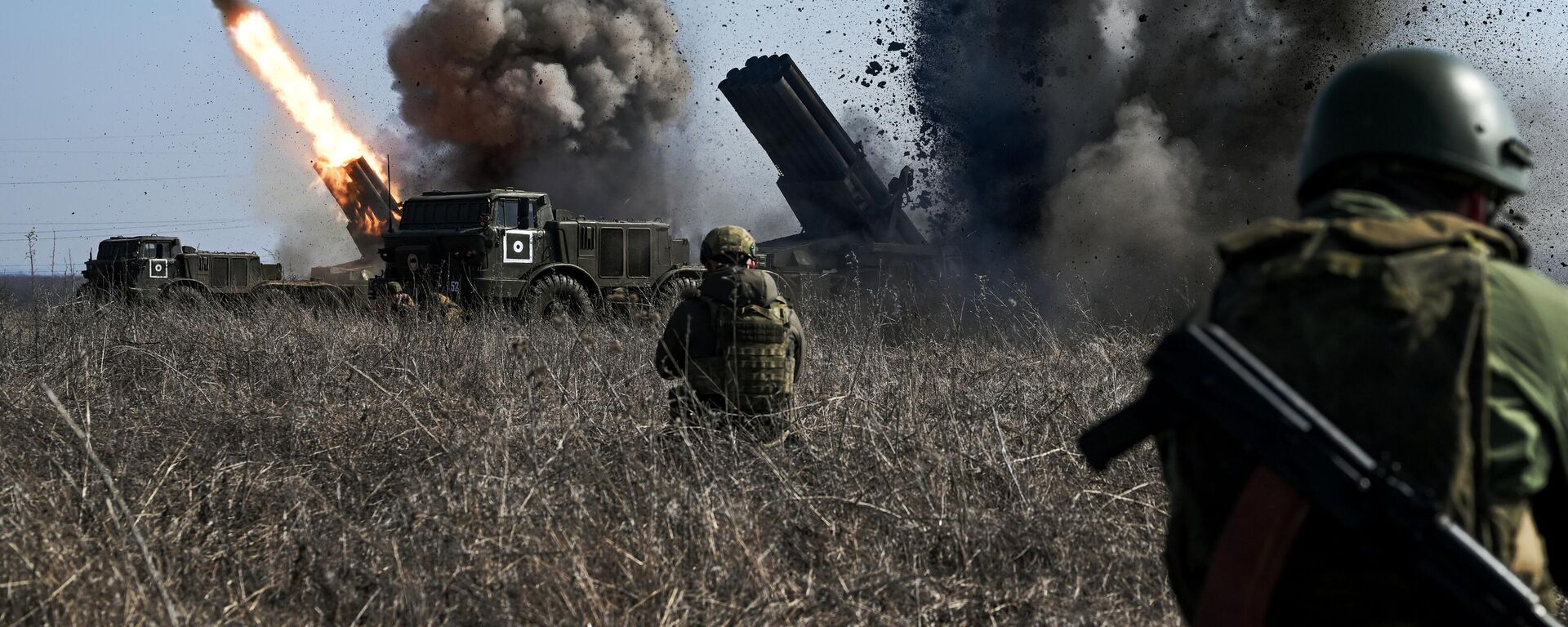 صواريخ يتم إطلاقها من نظام أوراغان الروسي من قبل لواء المدفعية التابع للقوات المسلحة الروسية. - سبوتنيك عربي, 1920, 19.03.2024
