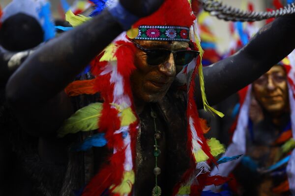 مهرجان الزامبو تقليد غريب قبل الصوم عند الطوائف المسيحية الشرقية - سبوتنيك عربي