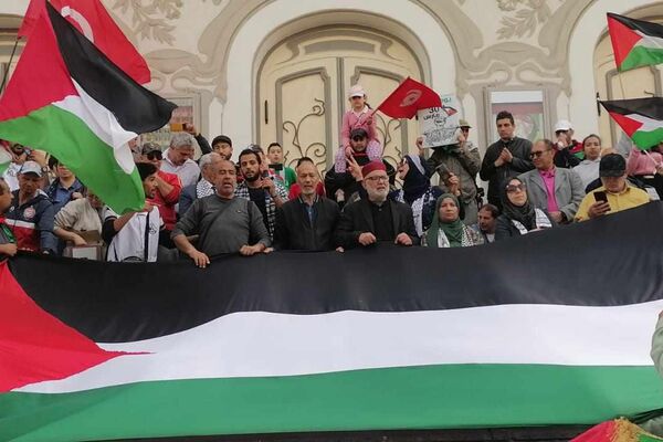 نشطاء تونسيون ينظمون مسيرة إحياء للذكرى الـ48 ليوم الأرض الفلسطيني - سبوتنيك عربي