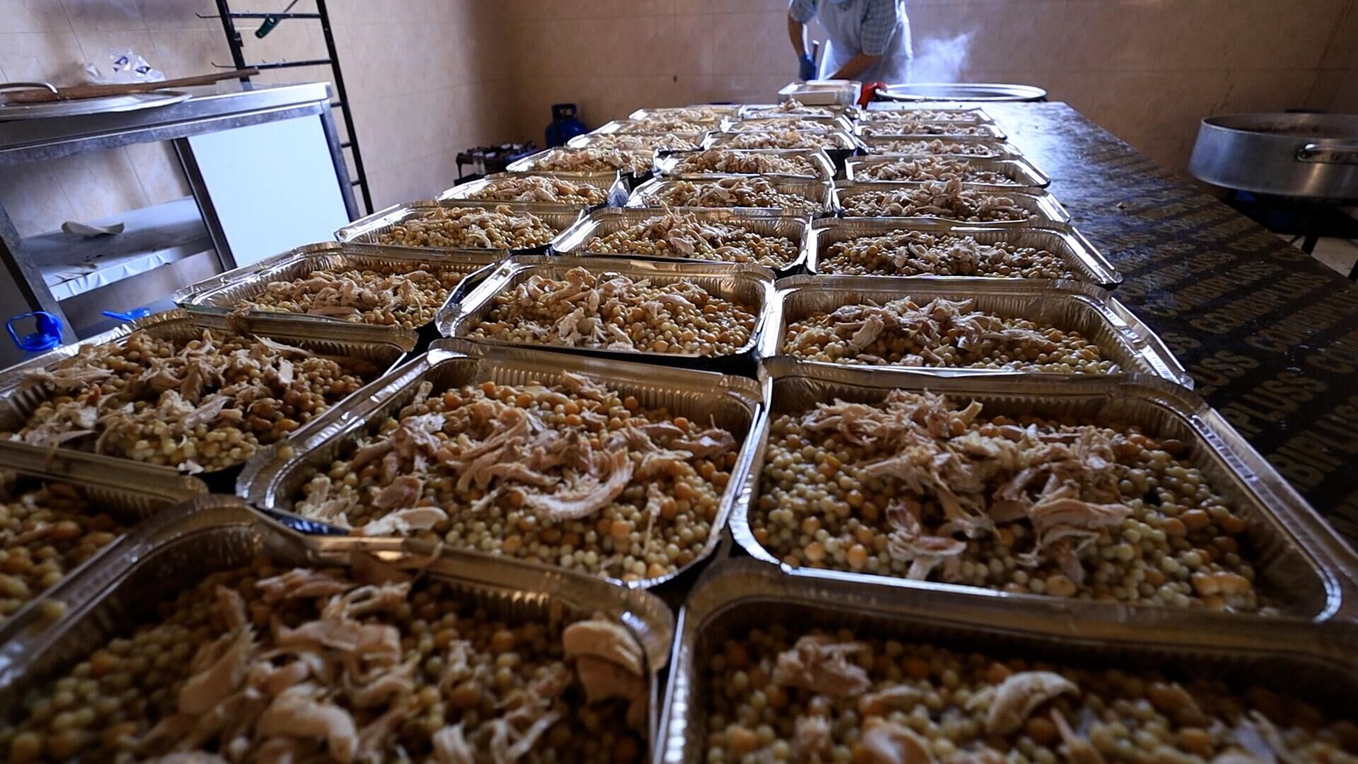 مطبخ الجود مبادرة رمضانية وزعت آلاف الوجبات على المحتاجين خلال شهر رمضان - سبوتنيك عربي, 1920, 09.04.2024