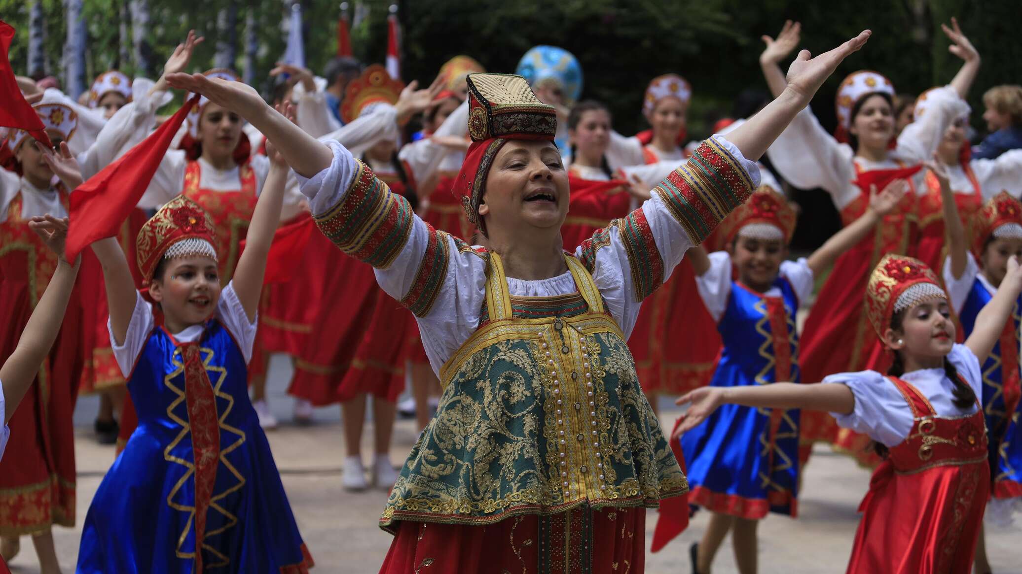 مهرجان التقاليد الشعبية الروسية في بيروت.. تعزيز الروابط الثقافية بين روسيا ولبنان... فيديو