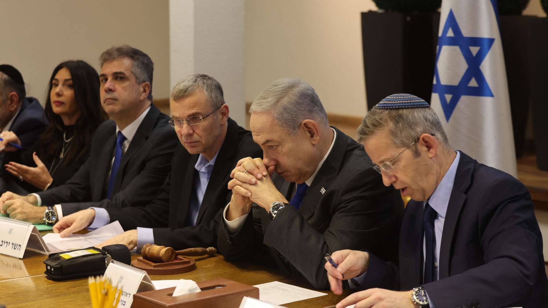 الإذاعة الإسرائيلية: نتنياهو يخرب المفاوضات مع "حماس" بشكل واضح ولا يريد إتمام الصفقة