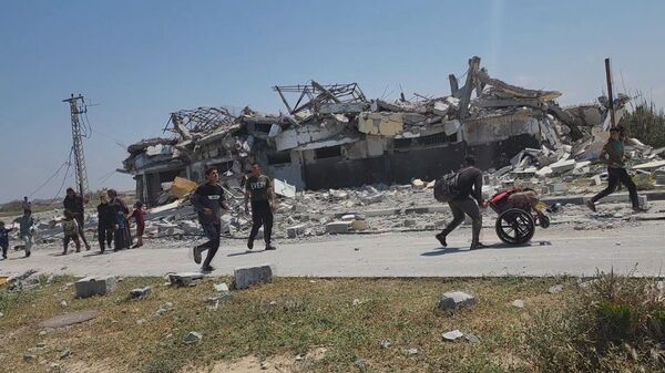 آلاف النازحين يحاولون العودة إلى منازلهم شمالي قطاع غزة والجيش الإسرائيلي يمنعهم بالرصاص - سبوتنيك عربي