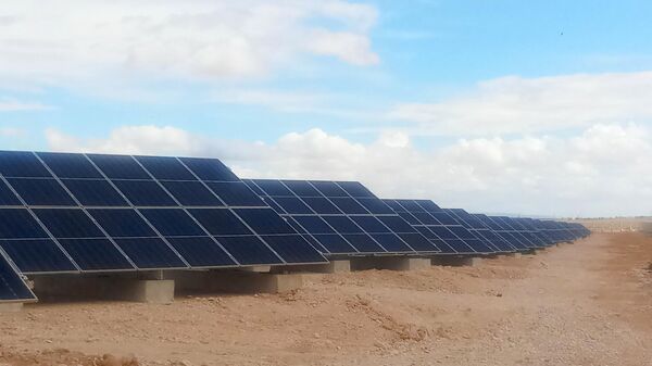 حقل الطاقة الشمسية في منطقة (حسياء الصناعية) في ريف حمص الجنوبي وسط البلاد - سبوتنيك عربي