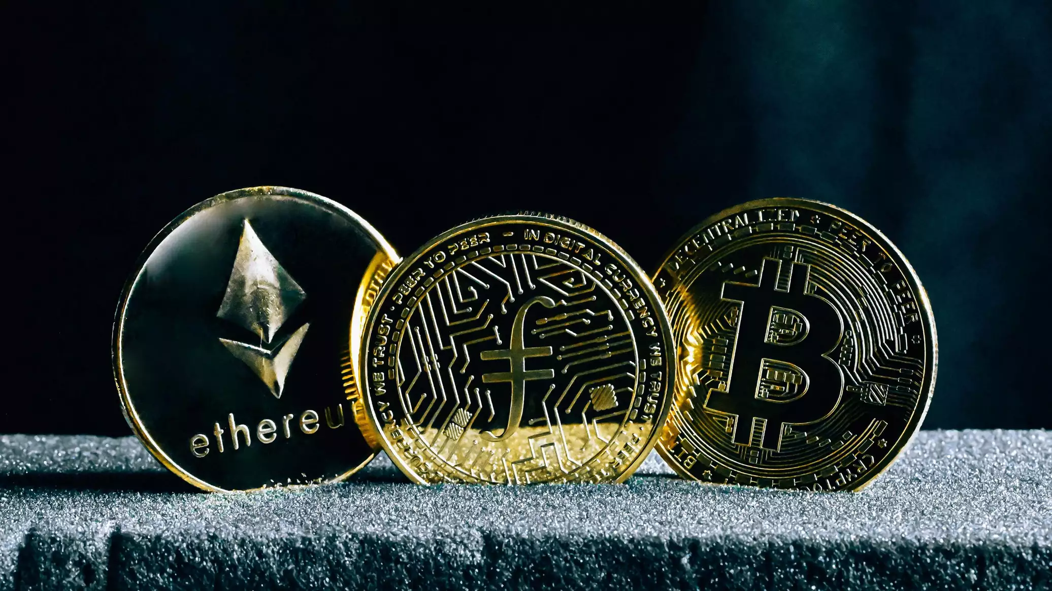 اختراق ضخم لأهم حزم "جافا سكريبت إن بي إم" يستهدف محافظ العملات المشفرة